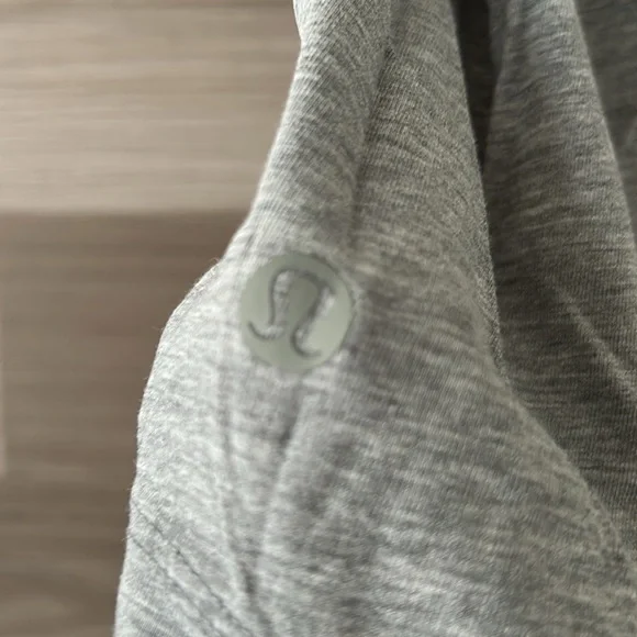 Lululemon T-Shirt - Picture 3 of 7